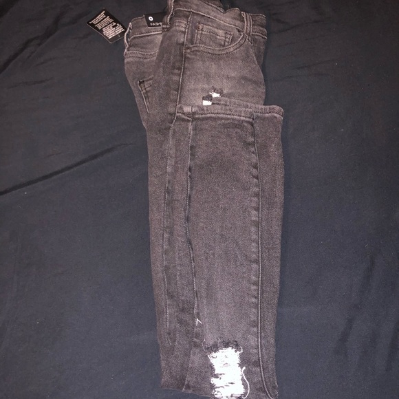 Fashion nova high rise jeans - Picture 2 of 4